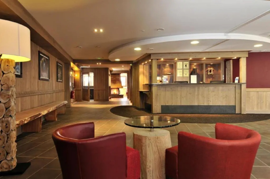 T2 RESIDENCE ANTARES 4* pieds des pistes