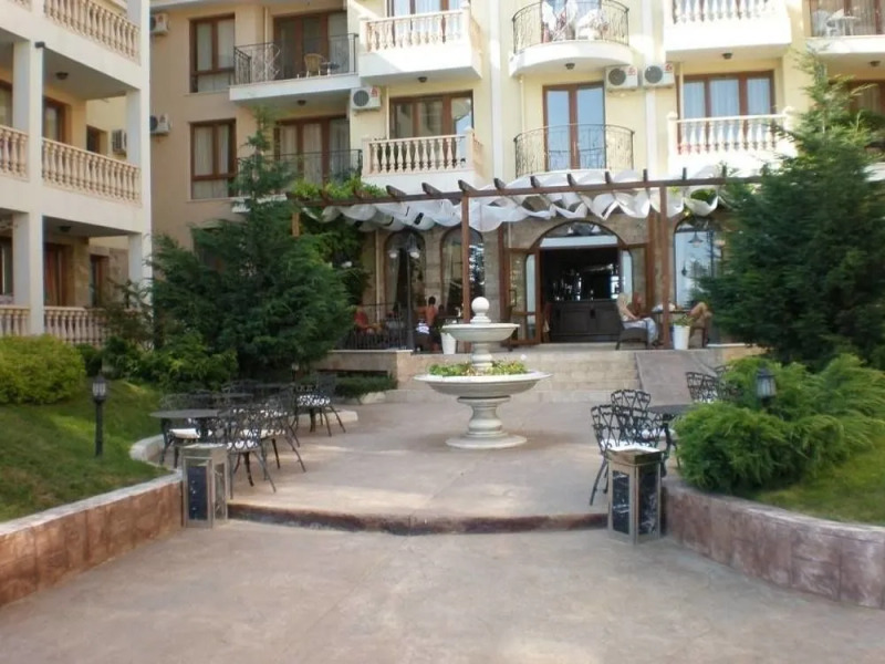 Menada Royal Bay Apartments