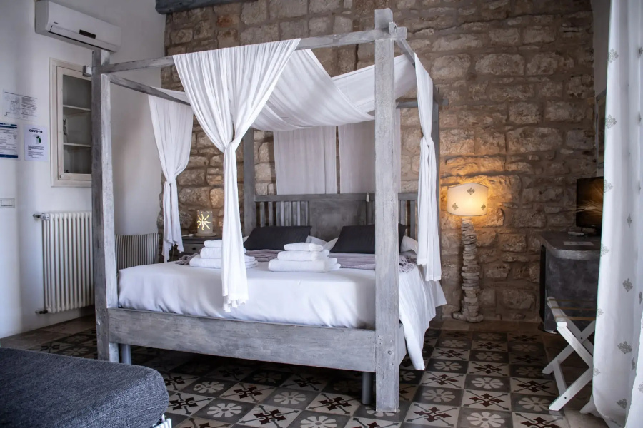Antico Mondo Rooms & Suites