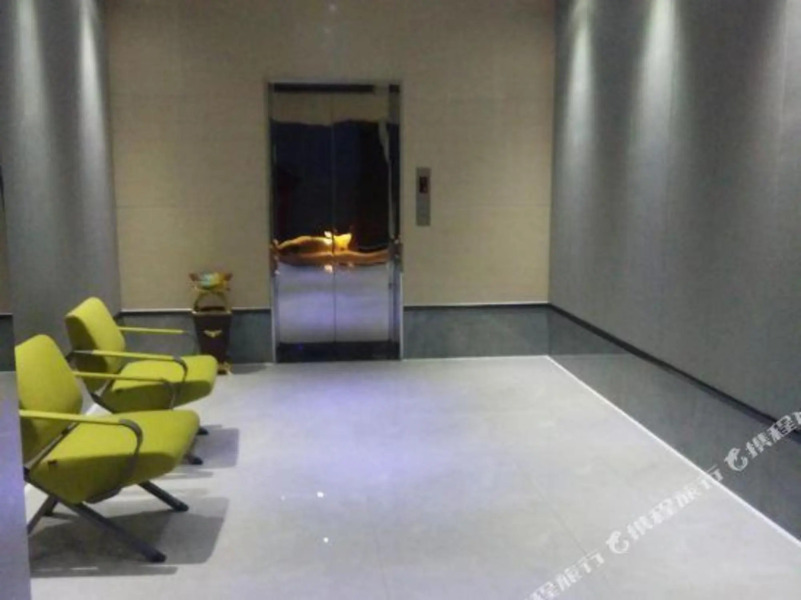 Xincun Holiday Hotel