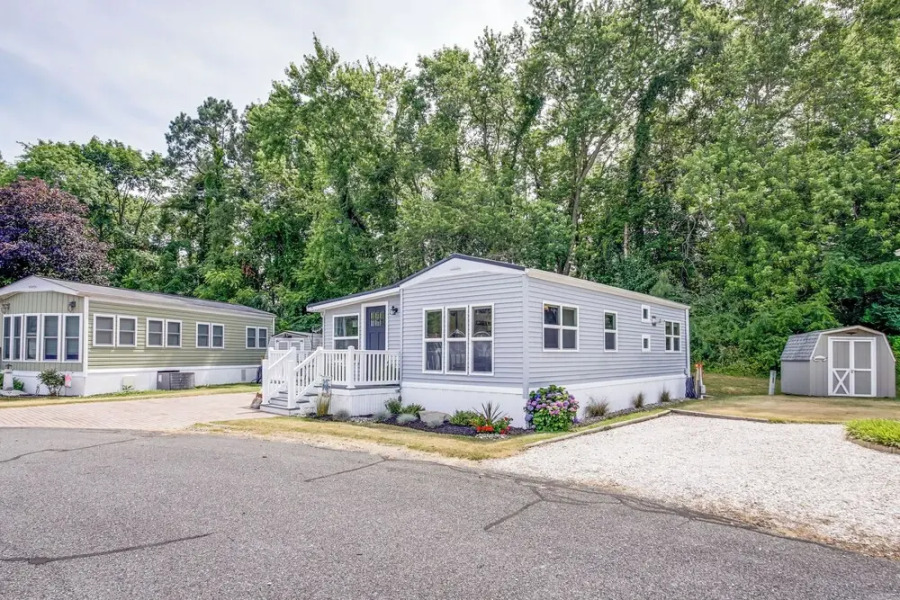 Breezy Ocean Pines Cottage w/ Patio & Pool Access!