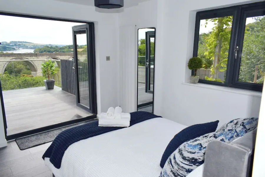 New Panoramic Riverview Apartment With Ev Plug