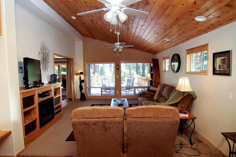 #33 The Cabins at Hyatt Lake - Sleeps 6 - Hot Tub