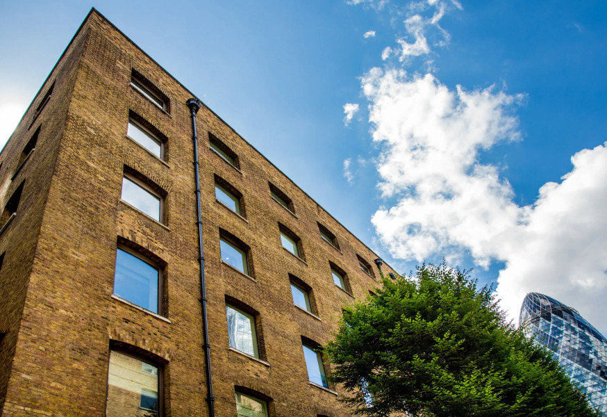 Devonshire Club & Hotel