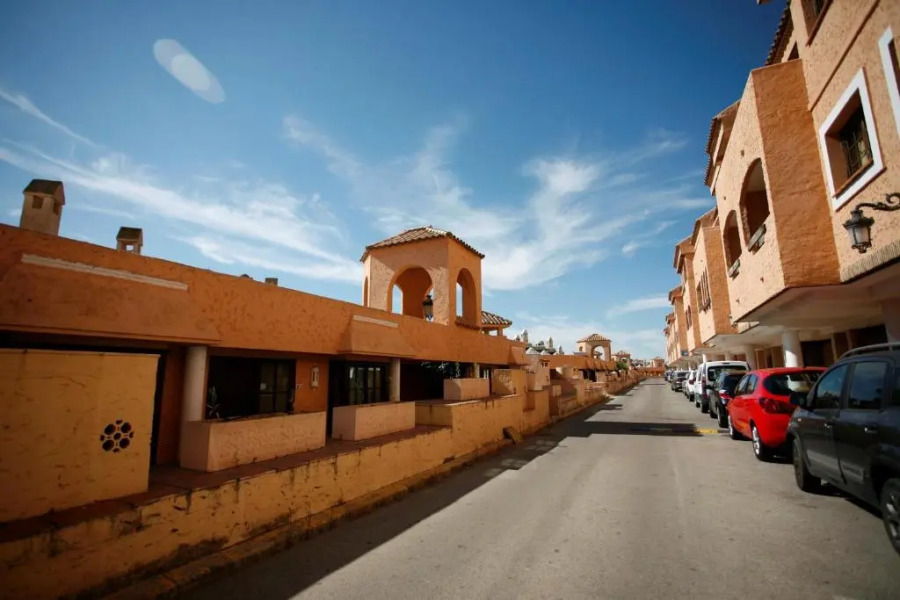 Duplex 6 pax con Wifi en Bahia Sur con parking y piscinas comunitarias