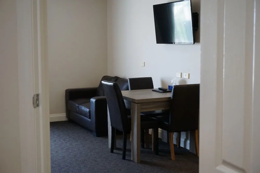 Ashmont Motor Inn & Apartments