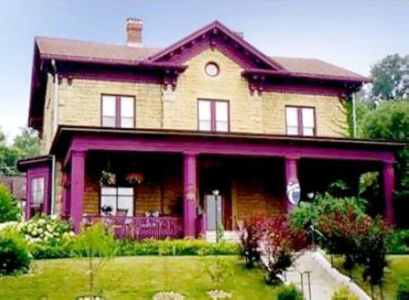 Moondance Inn Bed & Breakfast