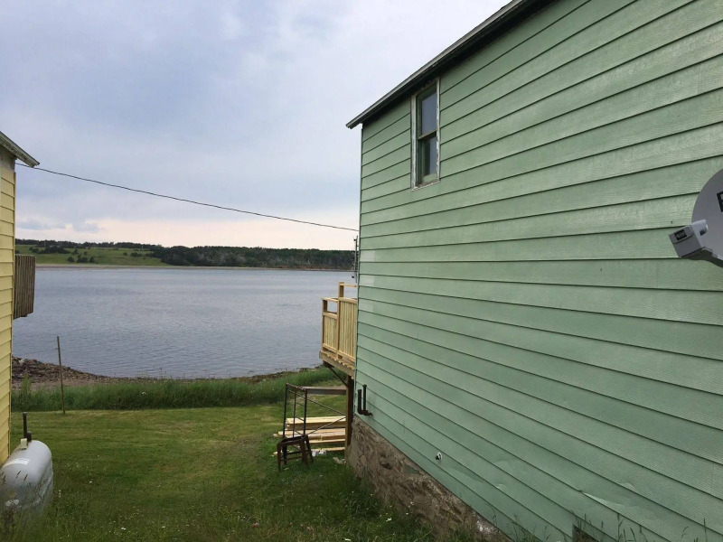 Harbour Breeze Accommodations