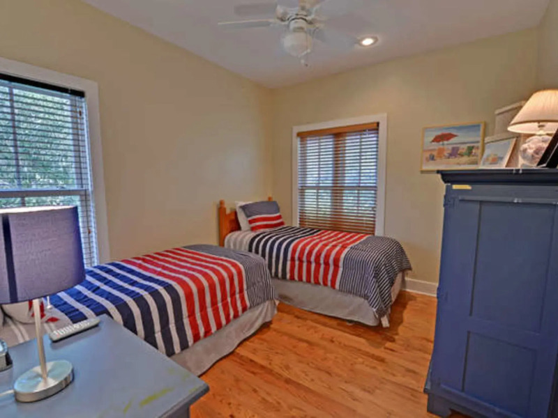 VM 4154 by RedAwning