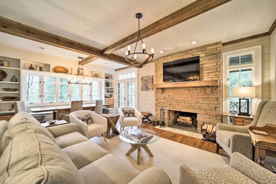 Beautiful Trillium Home Next to Waterfall!