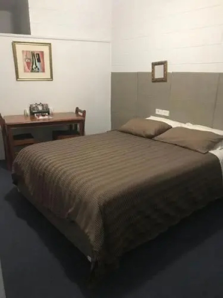 The Flinders Hotel Motel
