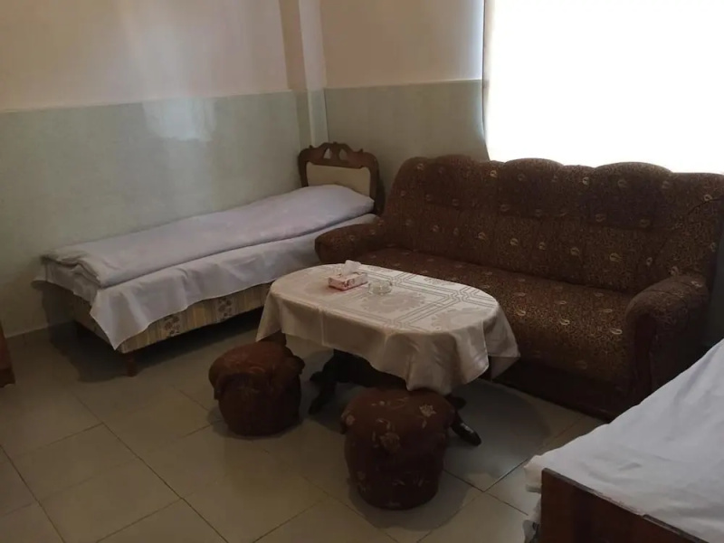 Отель Meghri Inn