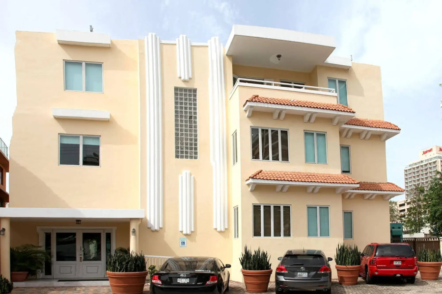 Coral Princess Hotel