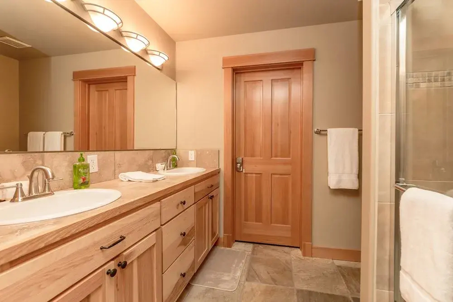 Roslyn Hideaway By Redawning