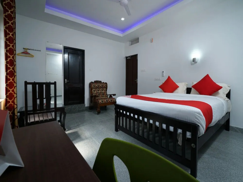 OYO 14270 Marottickal Residency