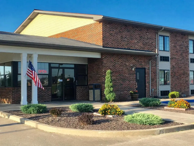 Americas Best Value Inn - Monroe City