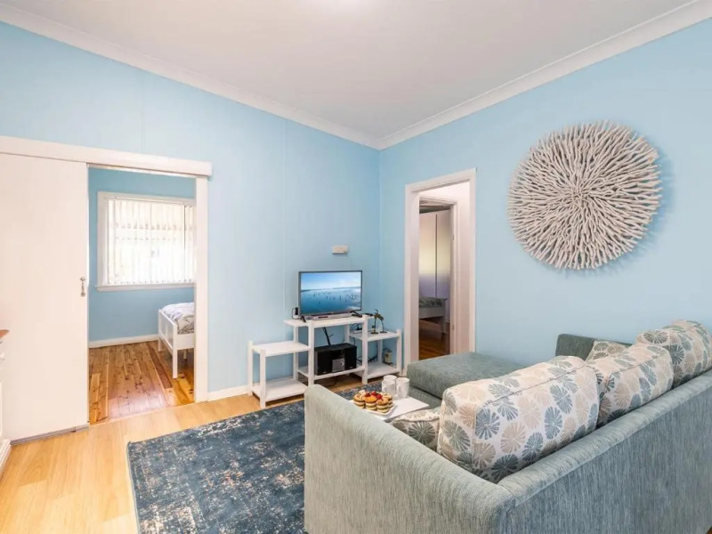 Golden Sands 2 Short Street