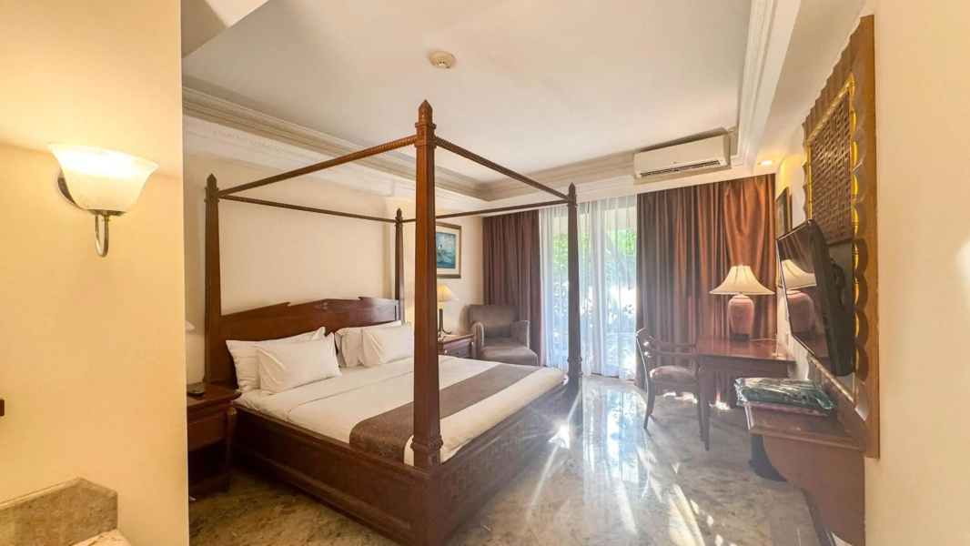 Lorin Solo Hotel