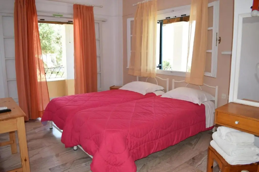 Rising Sun Apartments & Studios