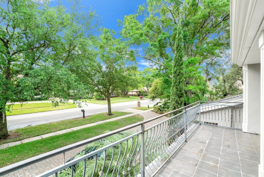 Ultimate 6 Bedroom 5 Bathroom On Bay Hill 5824ta