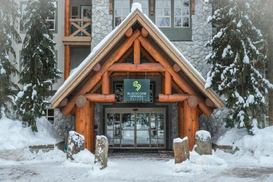 Blackcomb Springs Suites by CLIQUE