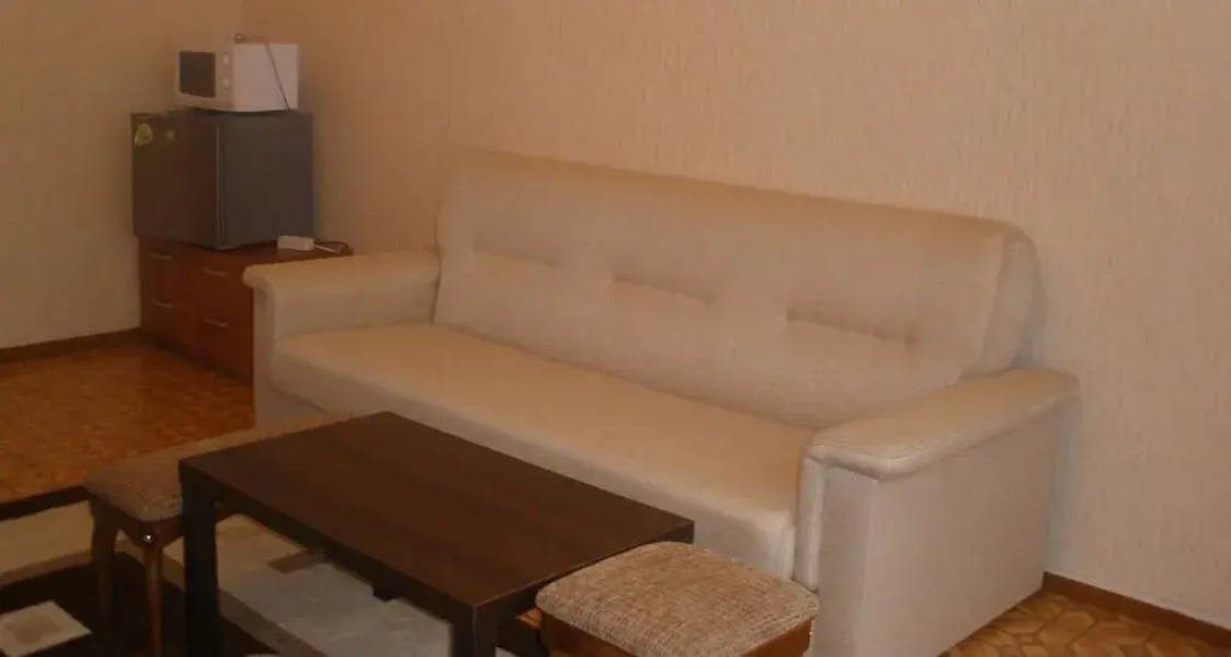 Hotel Oktyabrskaya