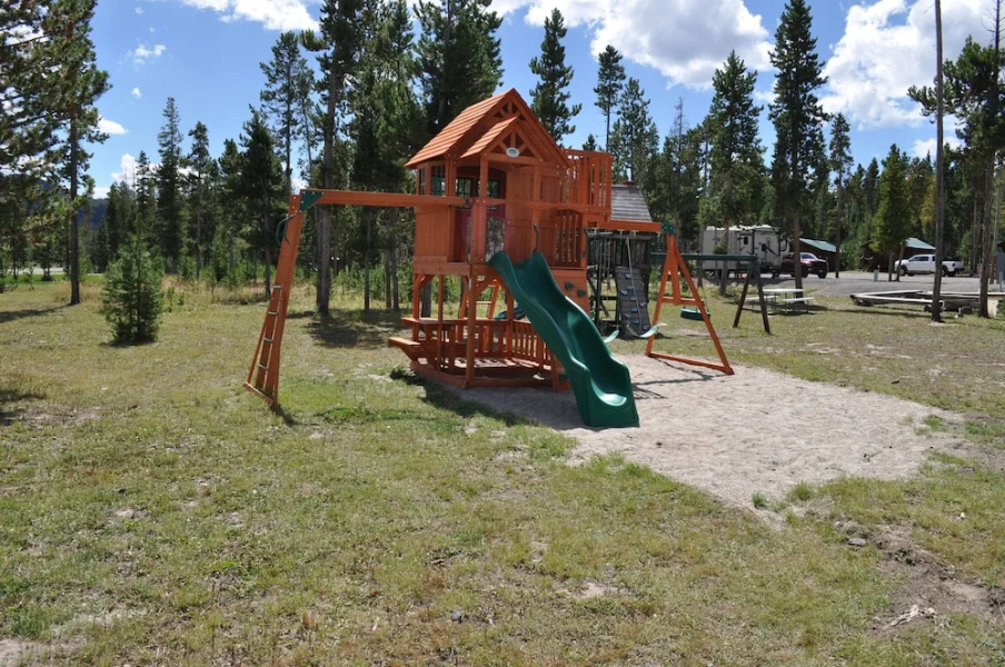 Crooked Creek Guest Ranch