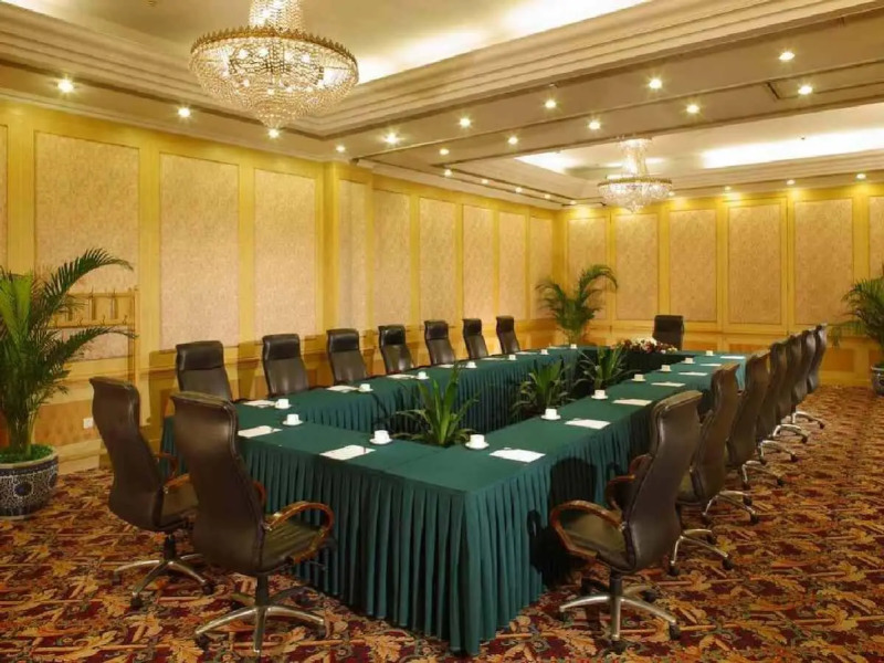 Shijiazhuang International Building Hotel