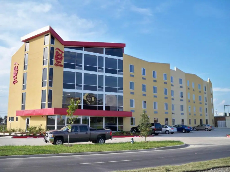 Red Roof Inn & Suites Beaumont