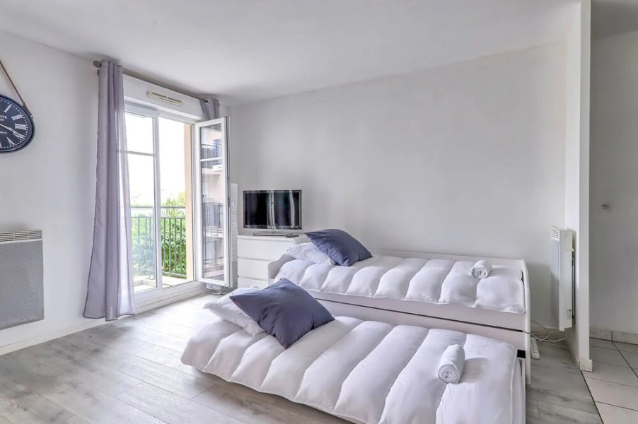 Bussy Studio Sleepngo