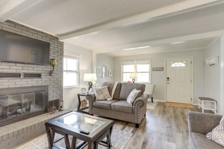 Walkable & Updated Nevada Home: Family Friendly!