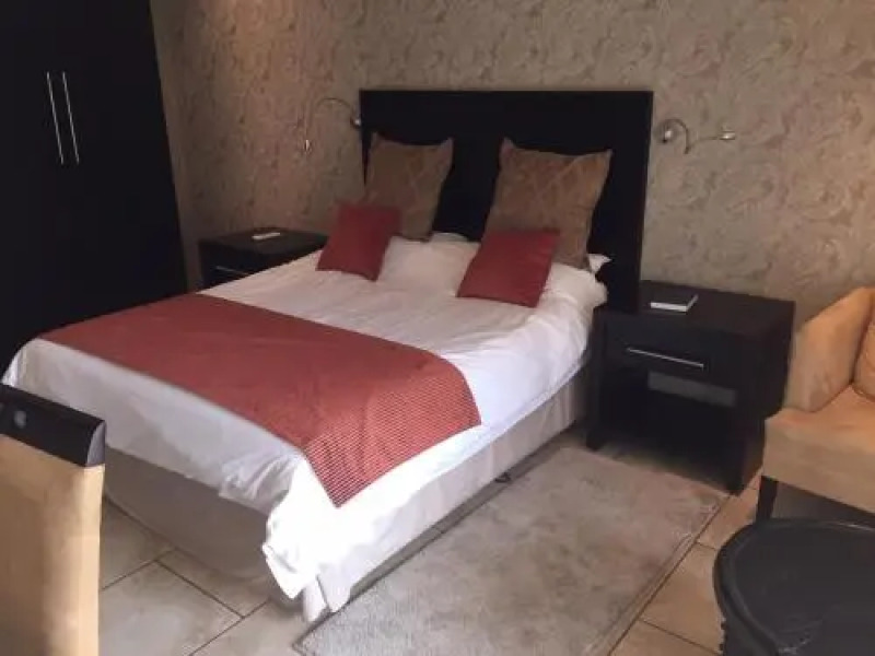 Hotel Planet Hollybum