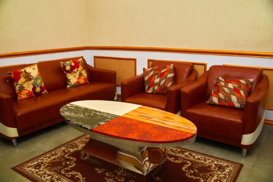 Signature by Royalty