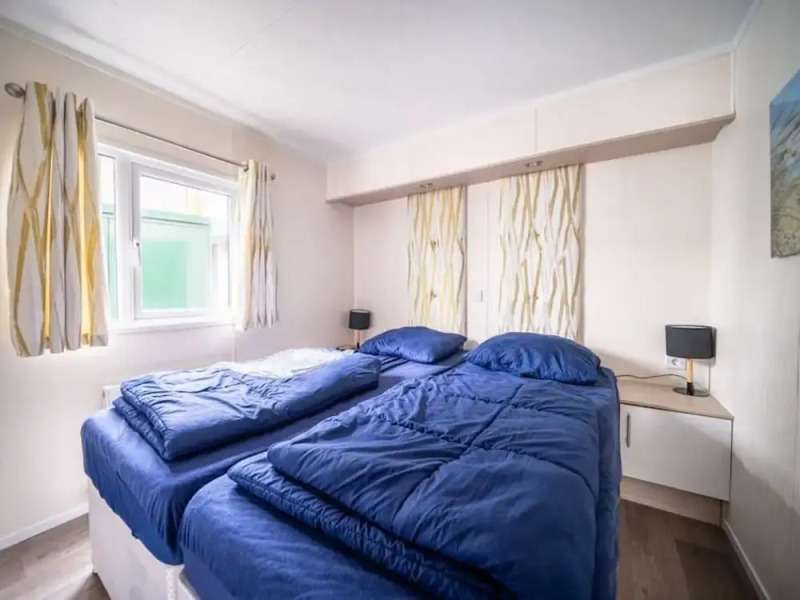 Veluwemeer Chalet With Microwave