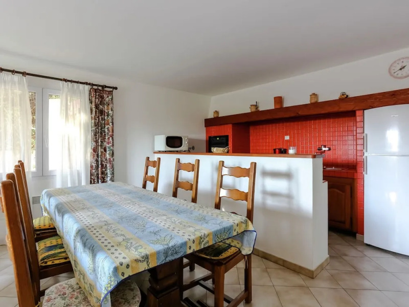 Provencal Holiday Home in Bormes-les-Mimosas with Pool