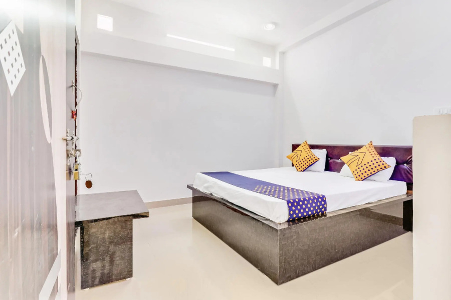 SPOT ON 63429 Bhawani Palace