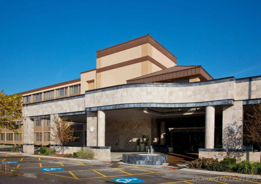 Holiday Inn Chicago North Shore by IHG