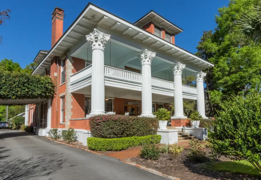 Herlong Mansion Bed & Breakfast