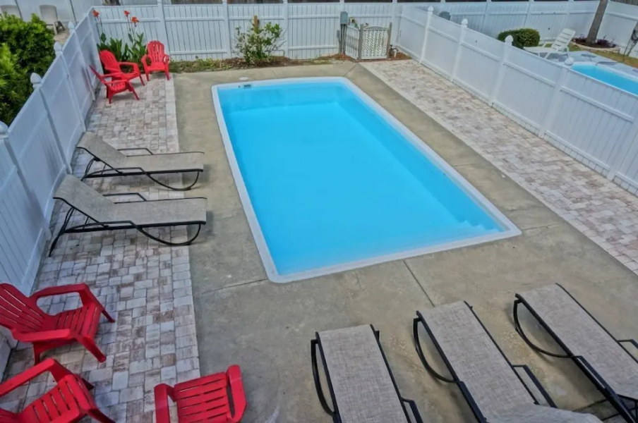 The Last Edition 5 Bedrooms 4.5 Bathrooms Home