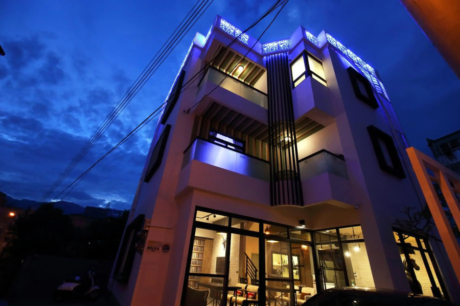 1999 Bed and Breakfast