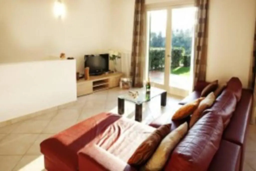 Tremezzo Residence 5-1 of 11 Apartments in An Exclusive Residence by Italian Apartments