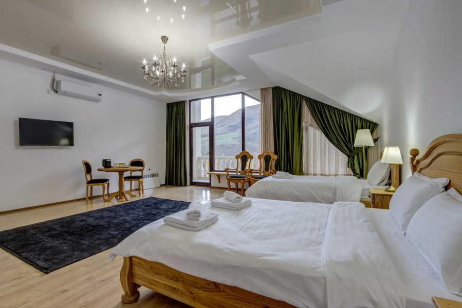 Mountain View Hot Spring Resort