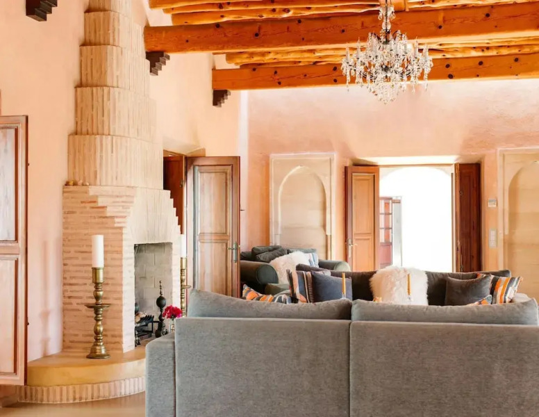 Amazing Villa With Swimming Pool