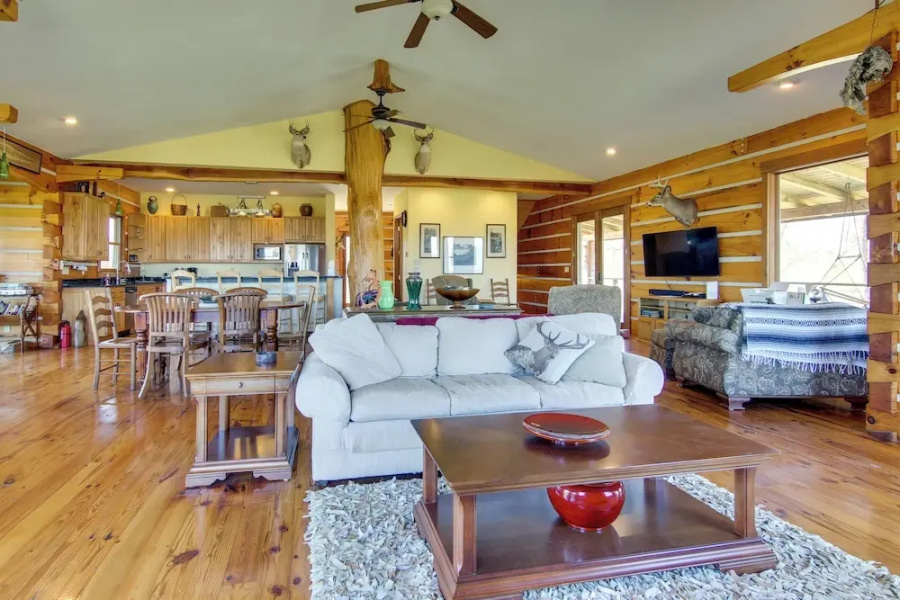 Mountain View & Fire Pit: Rustic Marshall Getaway!