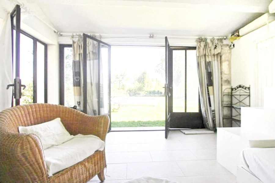 Villa With 4 Bedrooms in Maussane-les-alpilles, With Wonderful Mountai