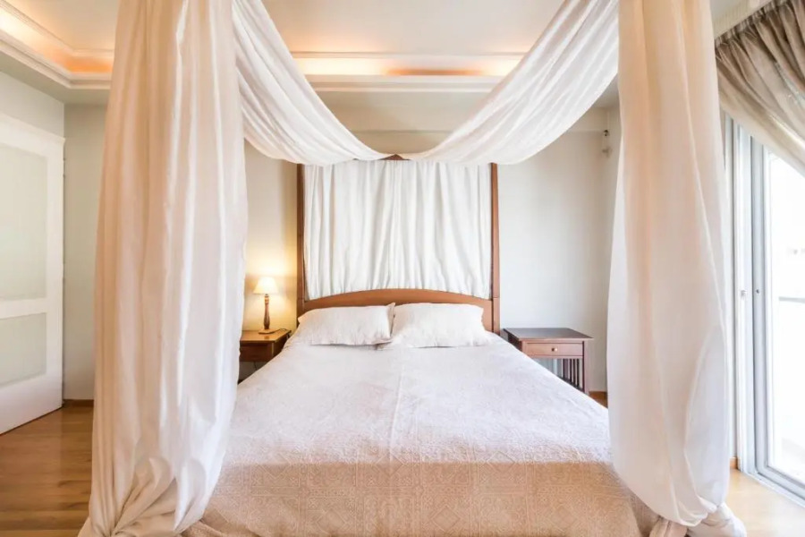 4 bdr Villa with Private Pool in Glyfada