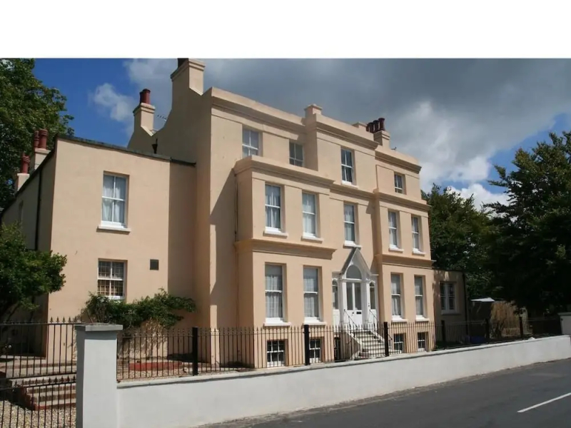 Manor House, Felpham Serviced Apartments