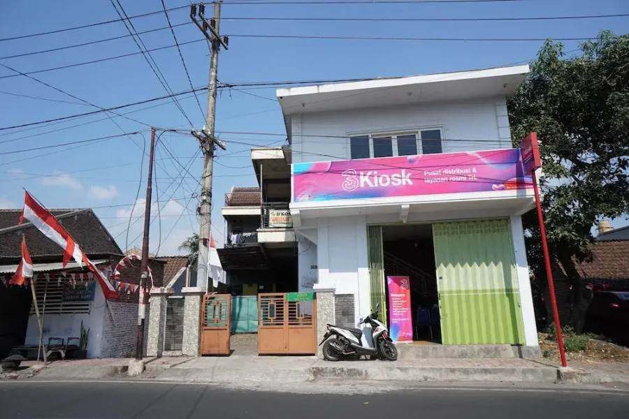 OYO Life 93038 Kost Putra Malilah