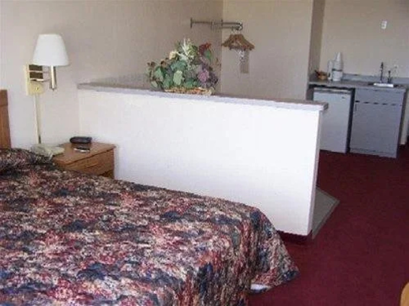 Travelers Inn & Convention Center