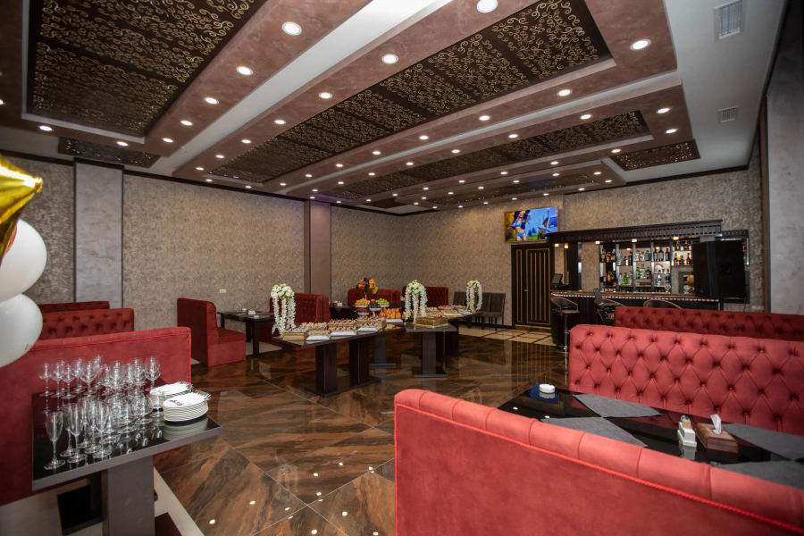 V hotel & tours
